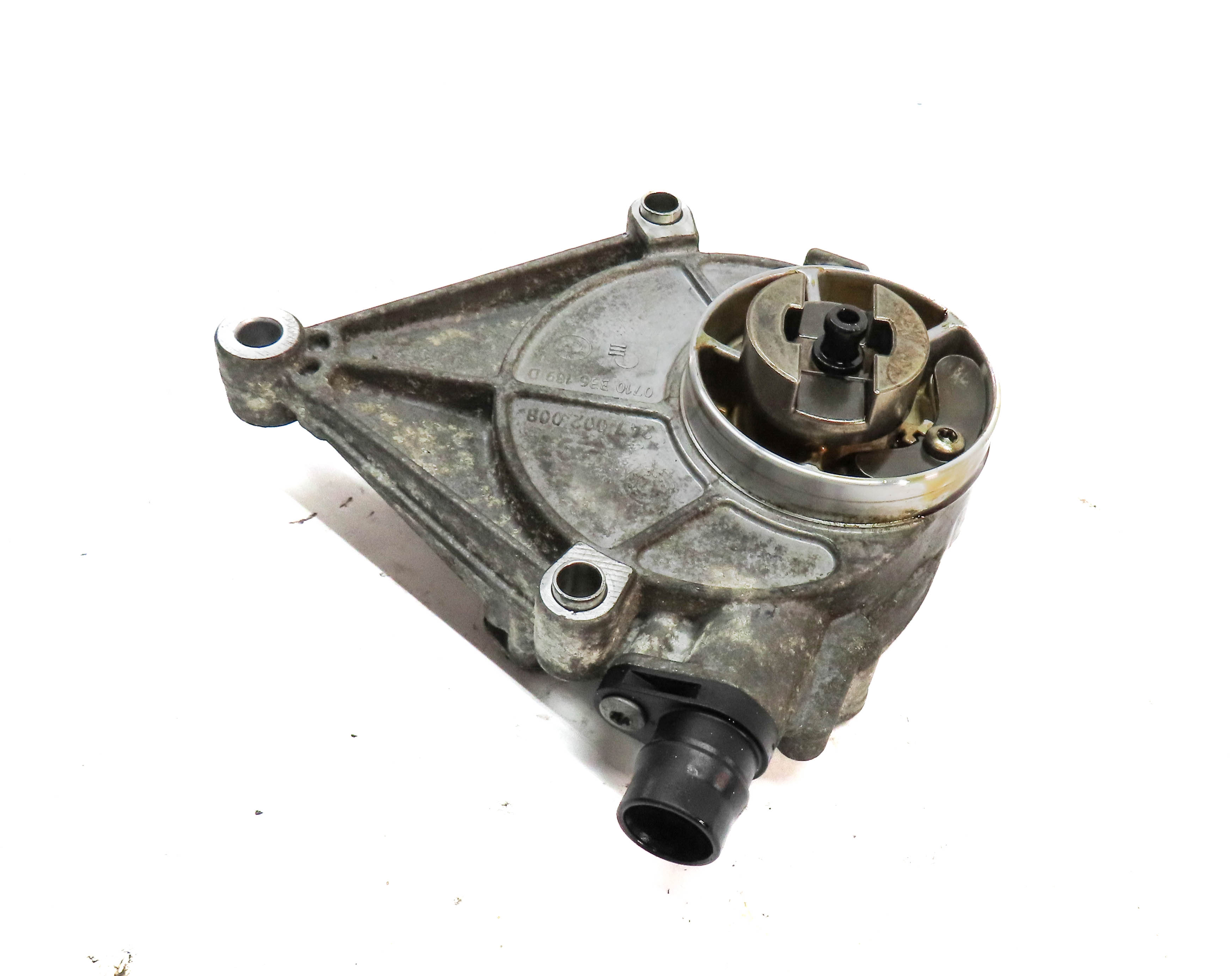 13-18 BMW 2 3 4 5 X1 X3 X4 X5 Z4 (F10 F22 F25 F30 F32) 2.0L TURBO VACUUM PUMP — exact item pictured